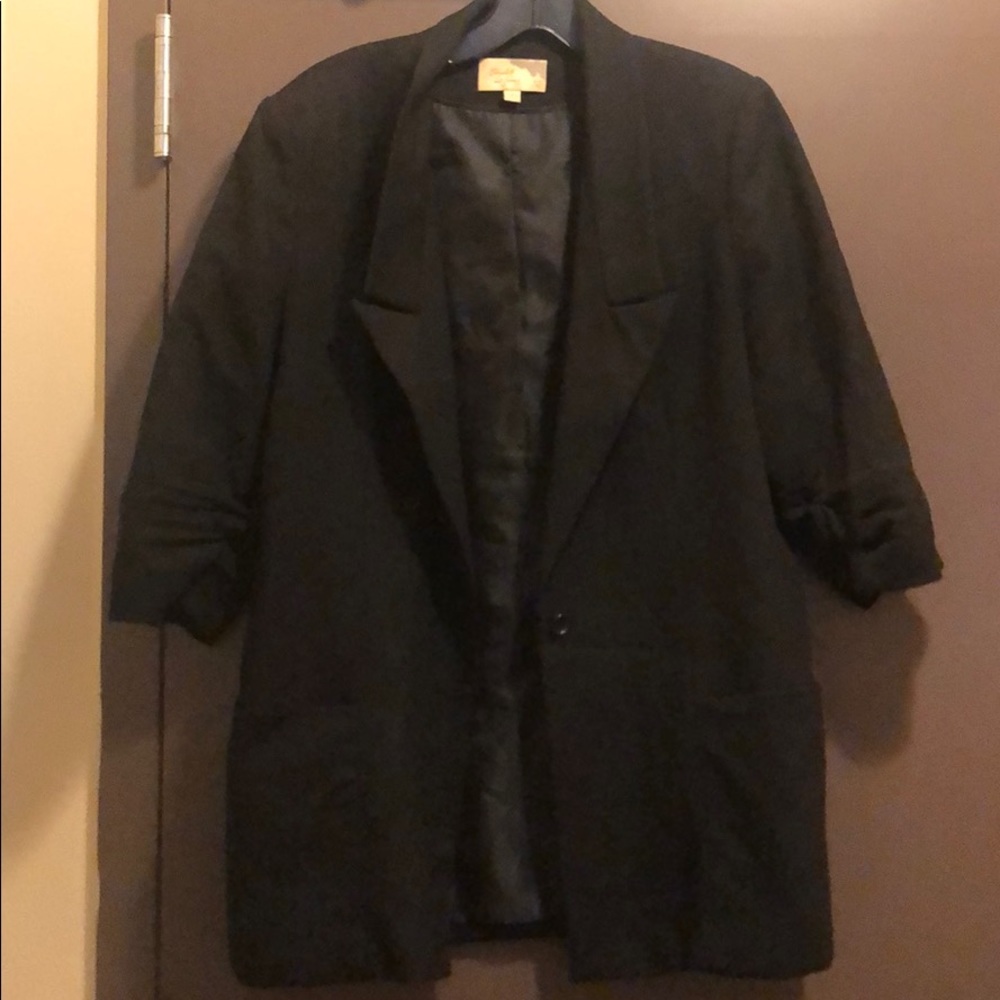 Elizabeth & James blazer